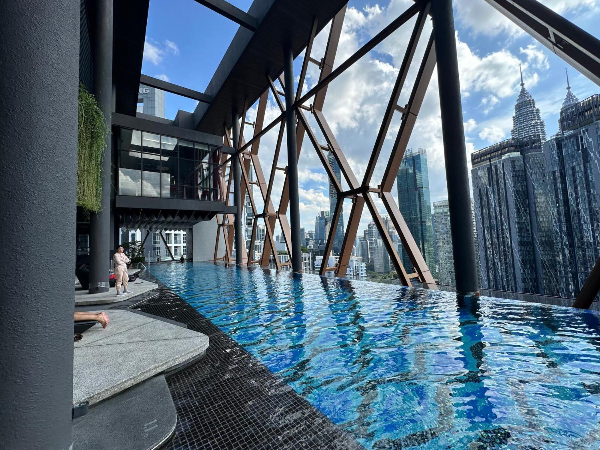 Scarletz Suites Klcc By Numa Kuala Lumpur Esterno foto