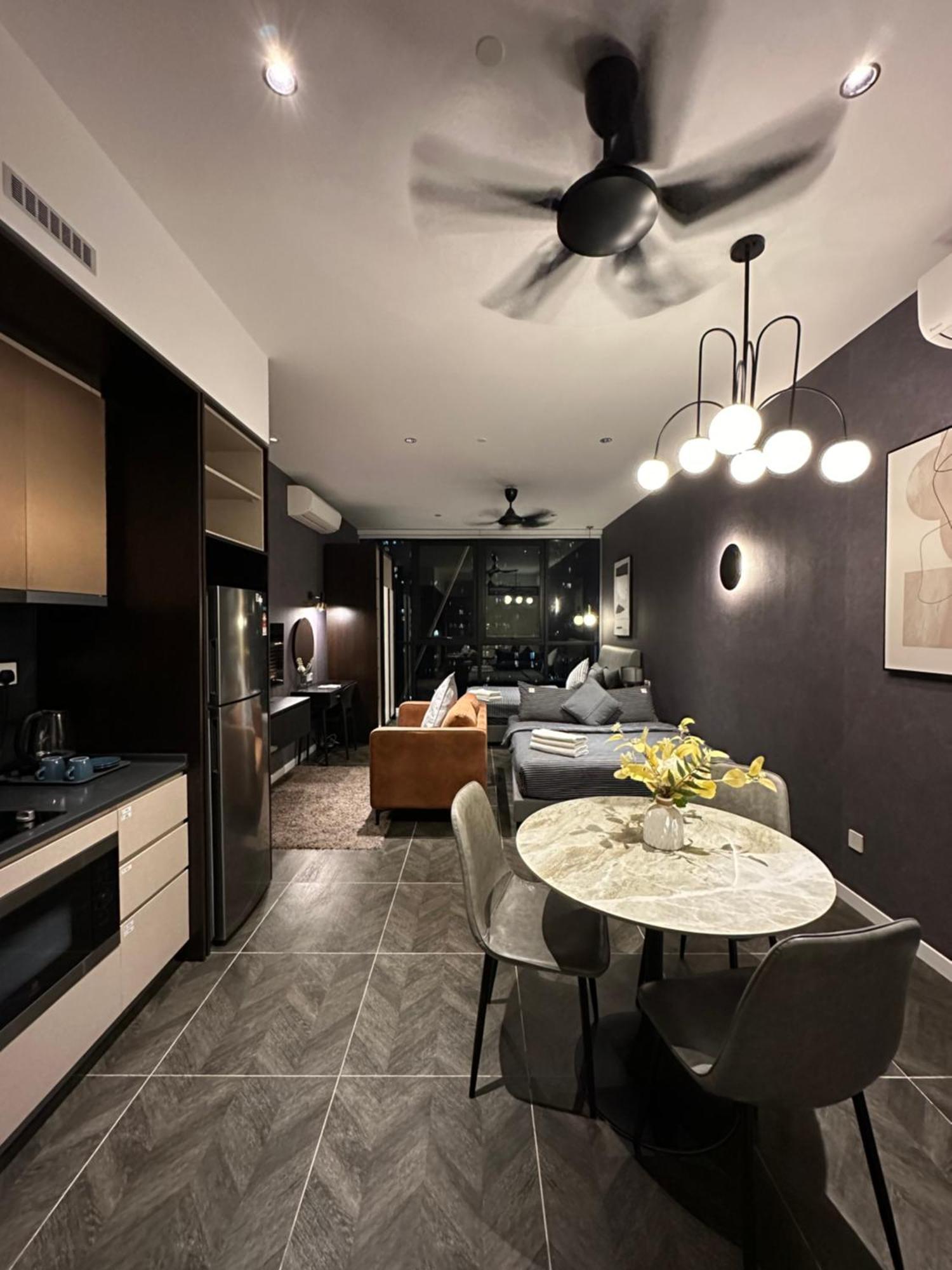 Scarletz Suites Klcc By Numa Kuala Lumpur Esterno foto