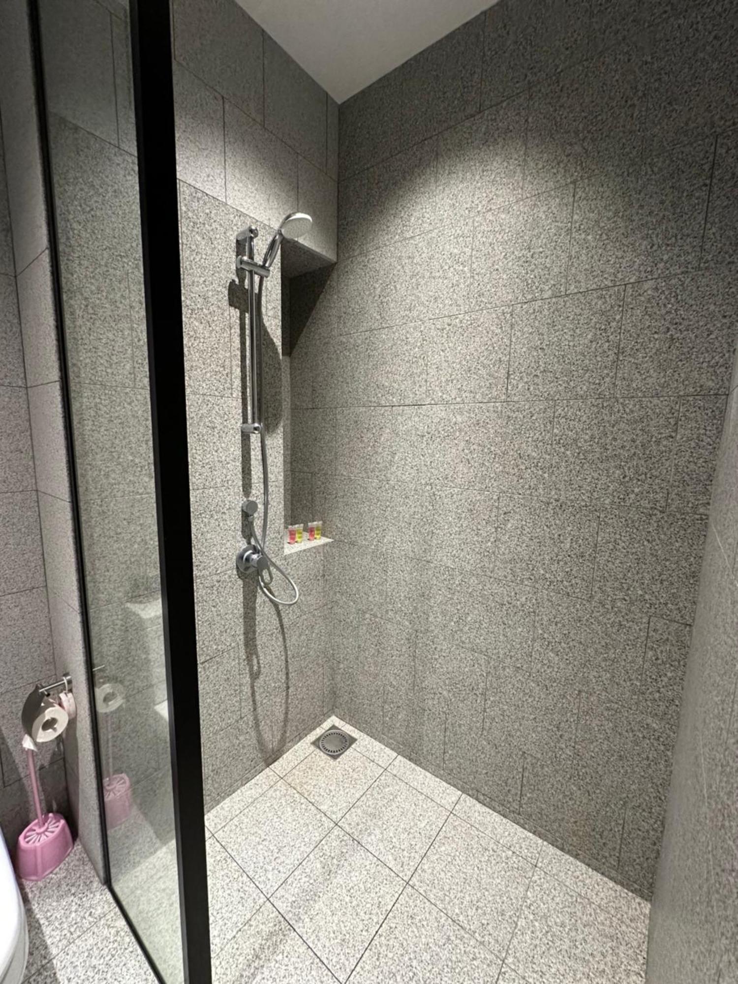 Scarletz Suites Klcc By Numa Kuala Lumpur Esterno foto