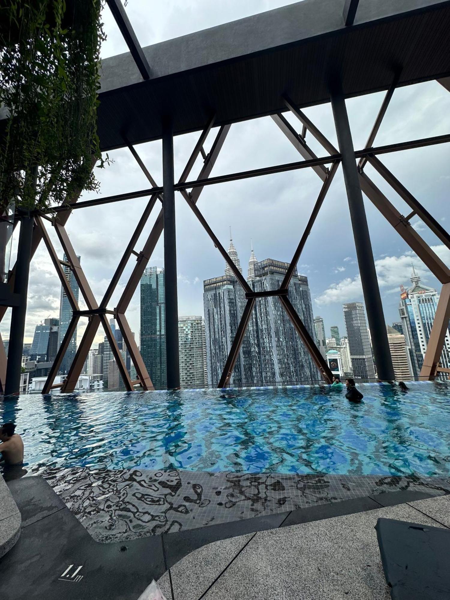 Scarletz Suites Klcc By Numa Kuala Lumpur Esterno foto