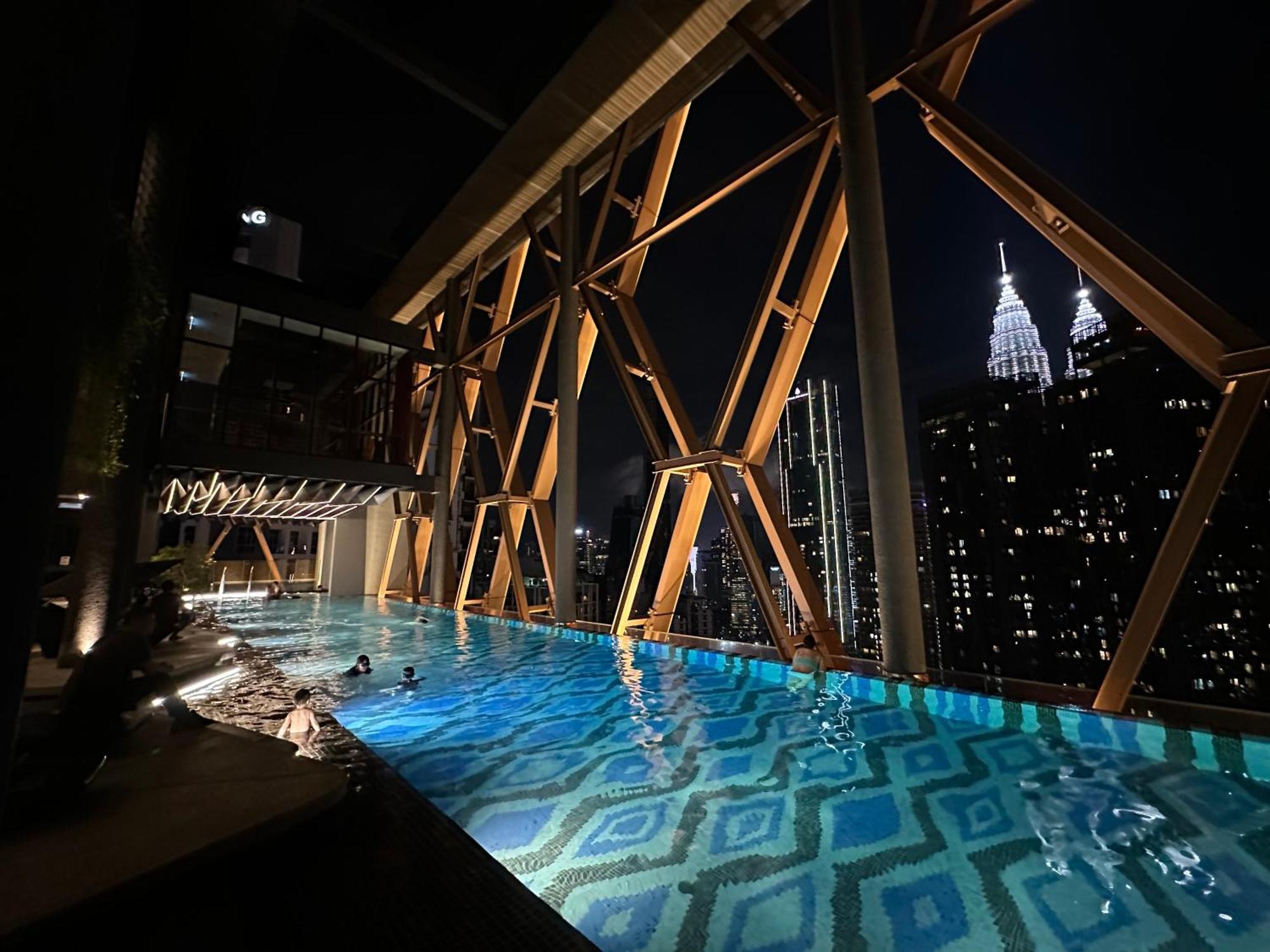 Scarletz Suites Klcc By Numa Kuala Lumpur Esterno foto